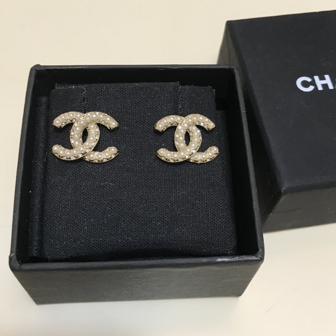 Chanel Earrings Pearl Gold L