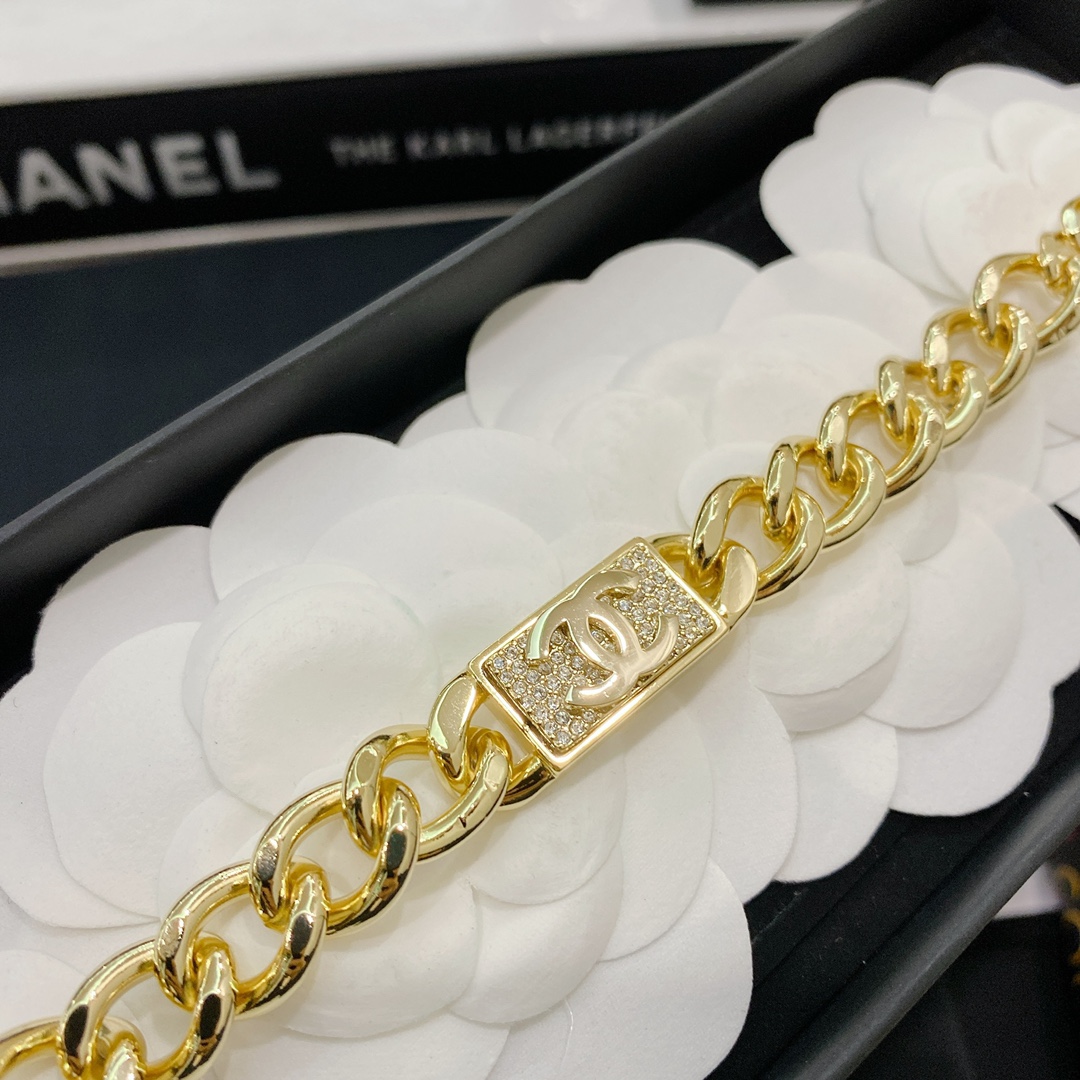 Chanel Bracelet Gold