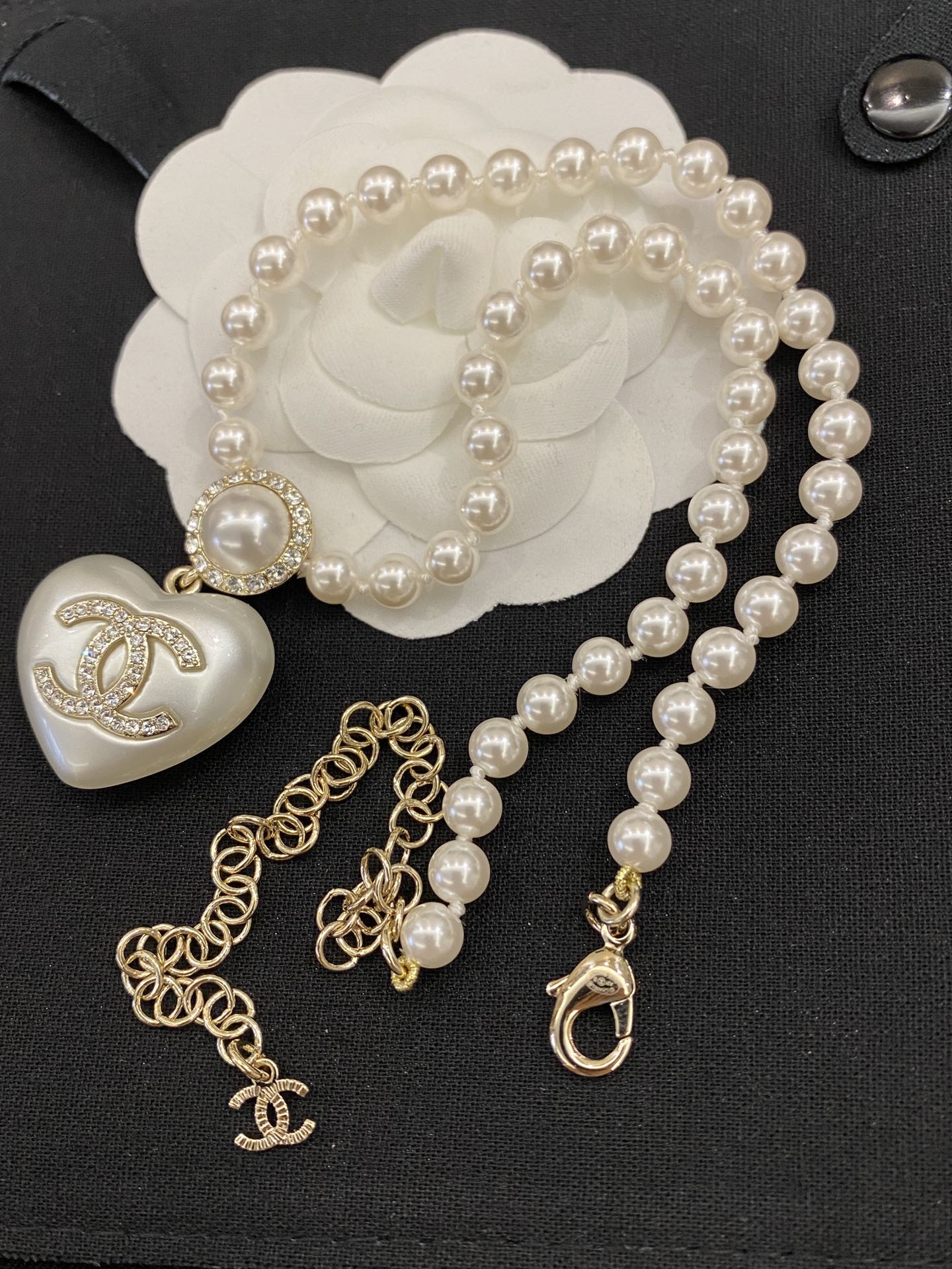 Chanel Necklace Pearl White