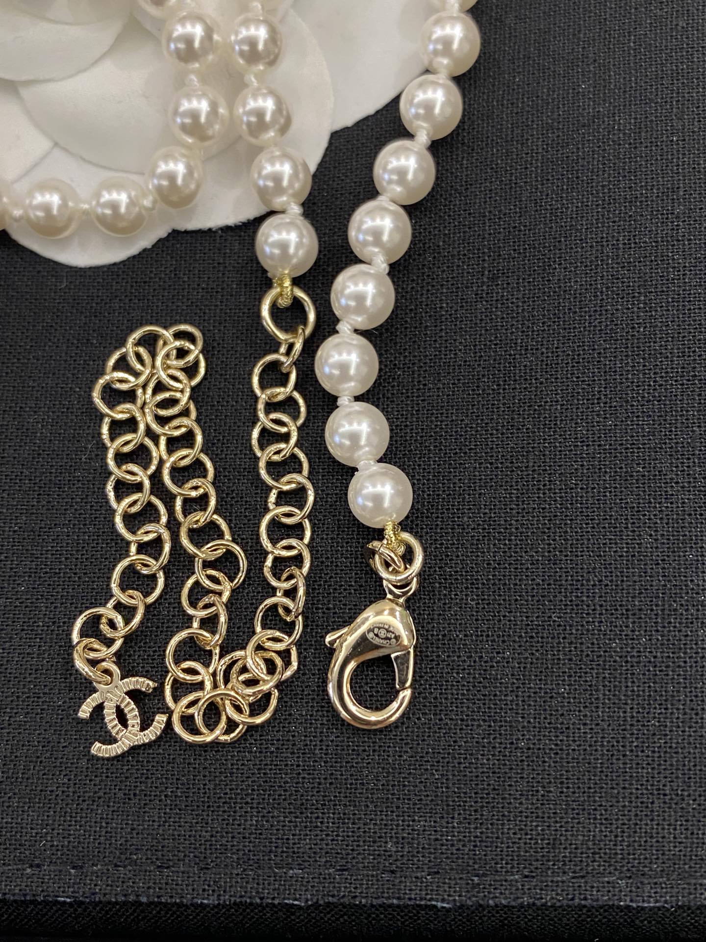 Chanel Necklace Pearl White