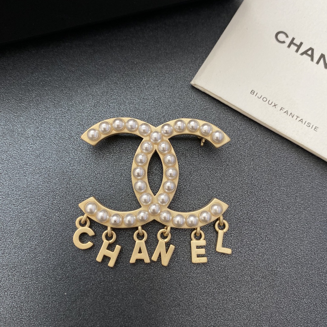 Chanel Brooch L