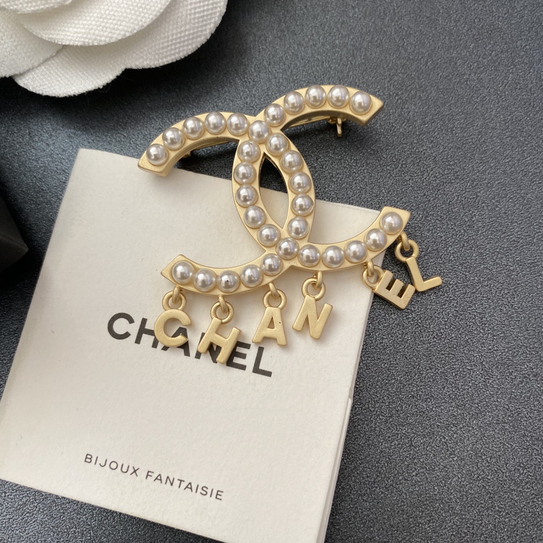 Chanel Brooch L