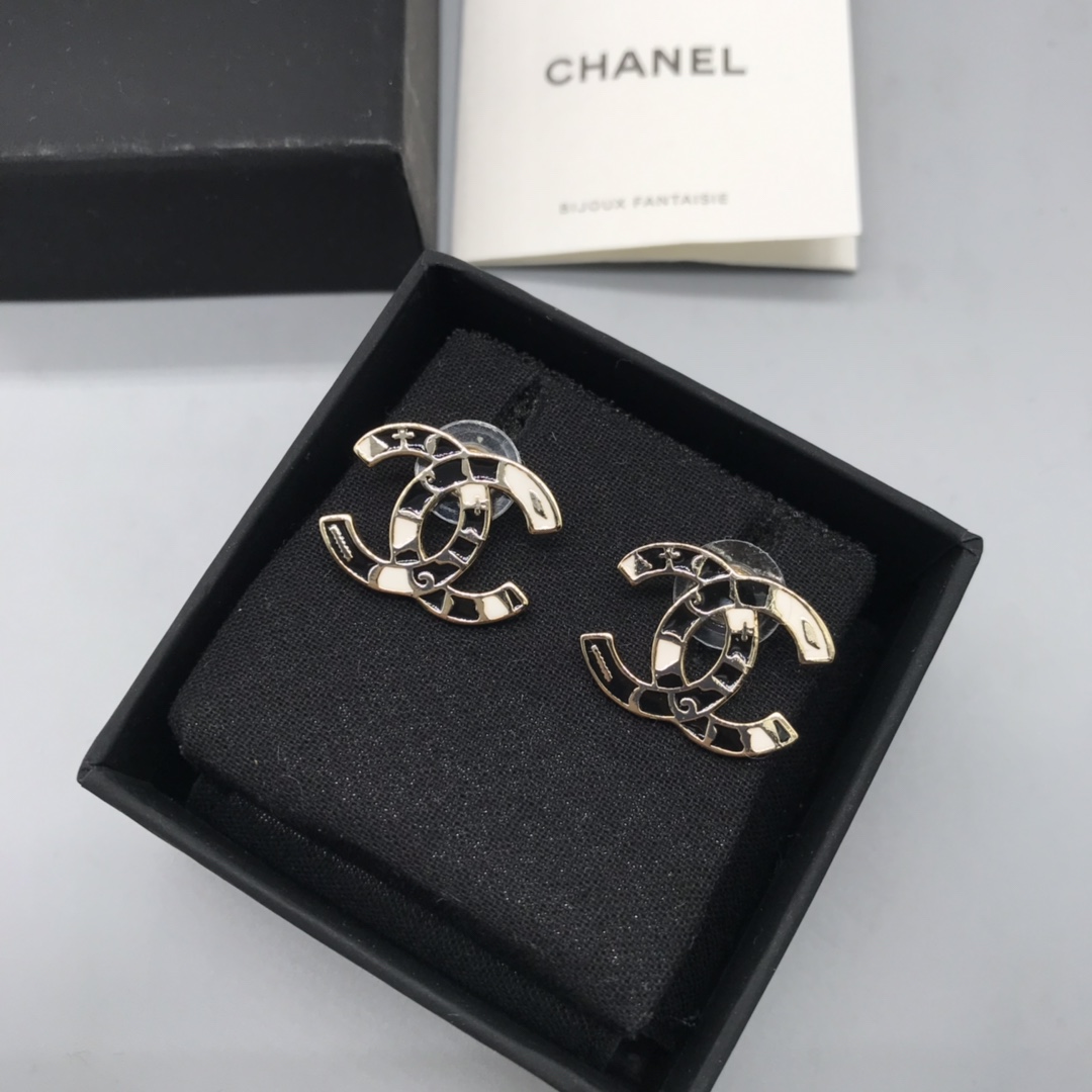 Chanel Earrings L