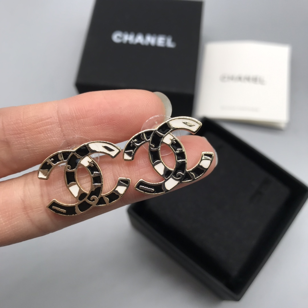 Chanel Earrings L