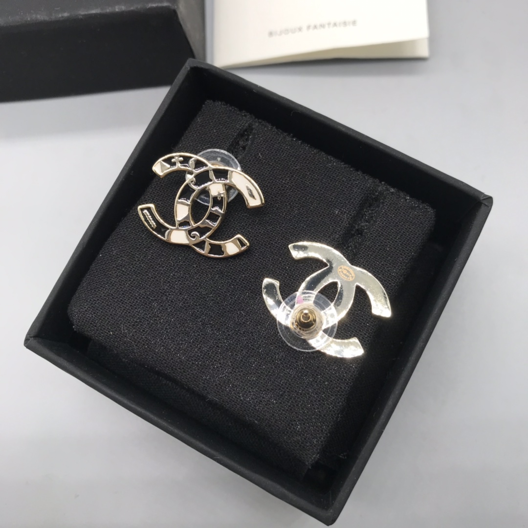 Chanel Earrings L