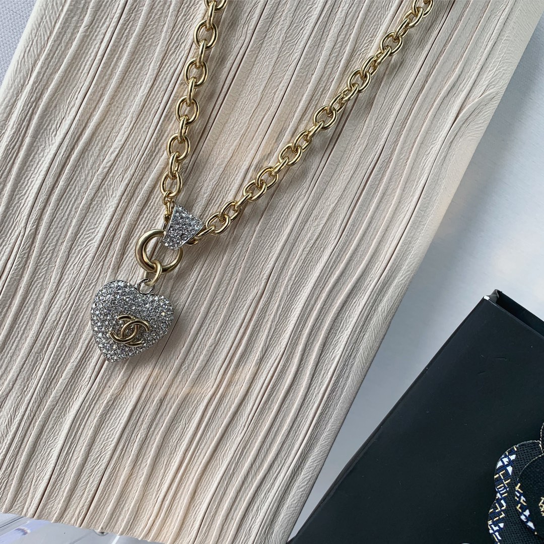 Chanel Necklace S-l