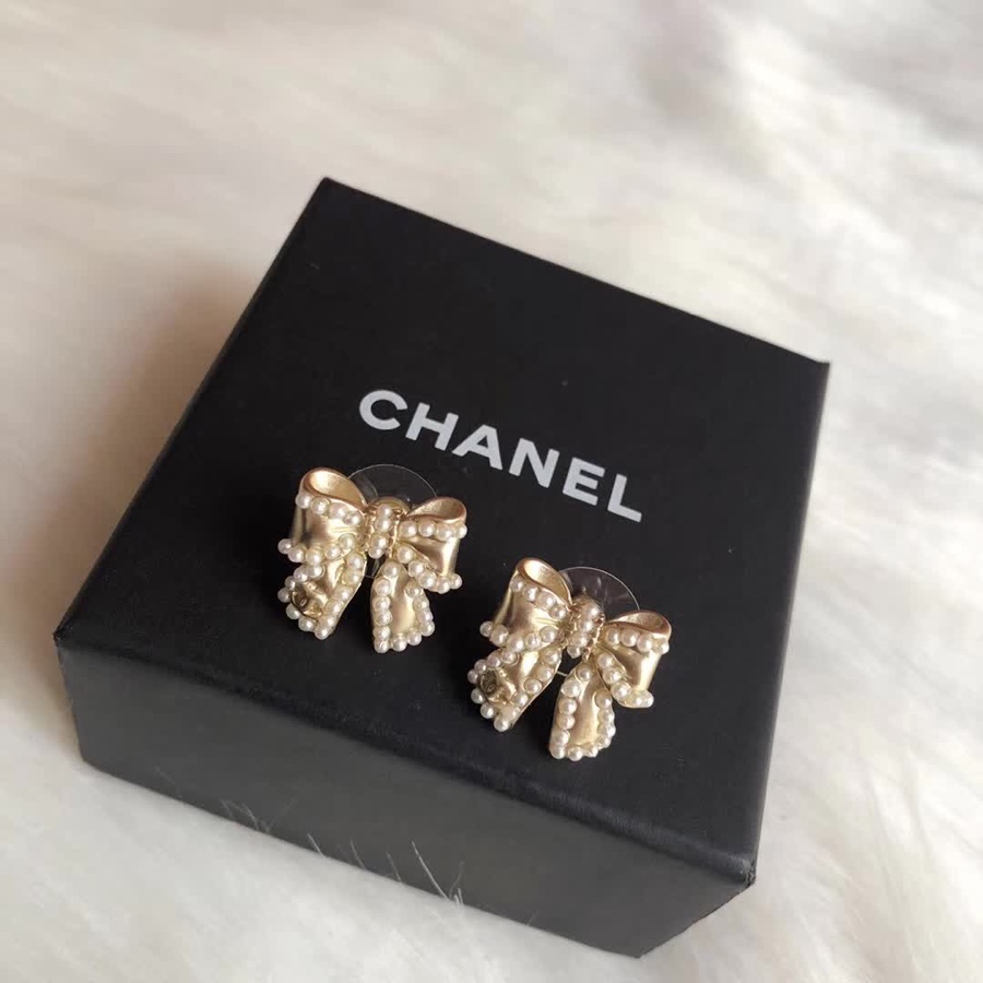 Chanel Earrings Silver S-l