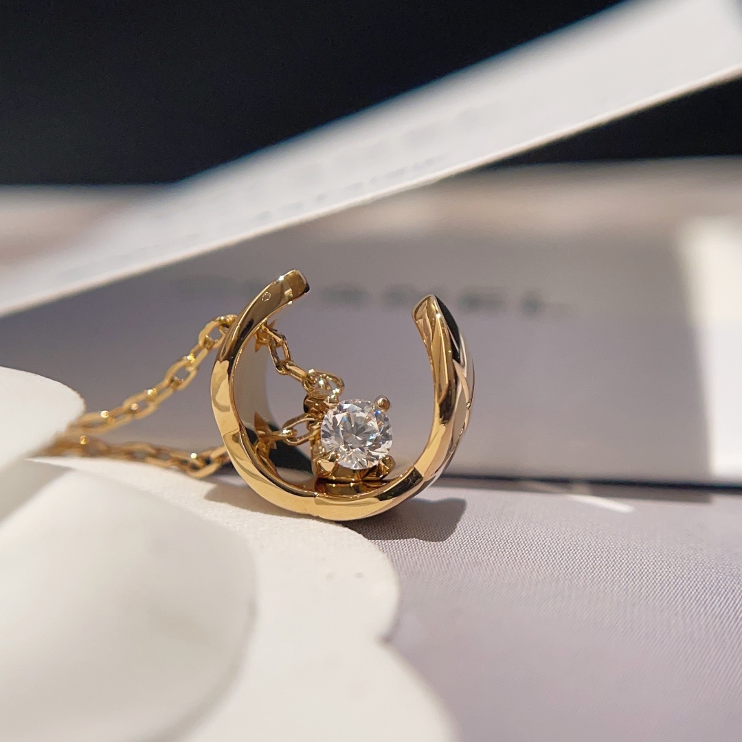 Chanel Necklace Gold L