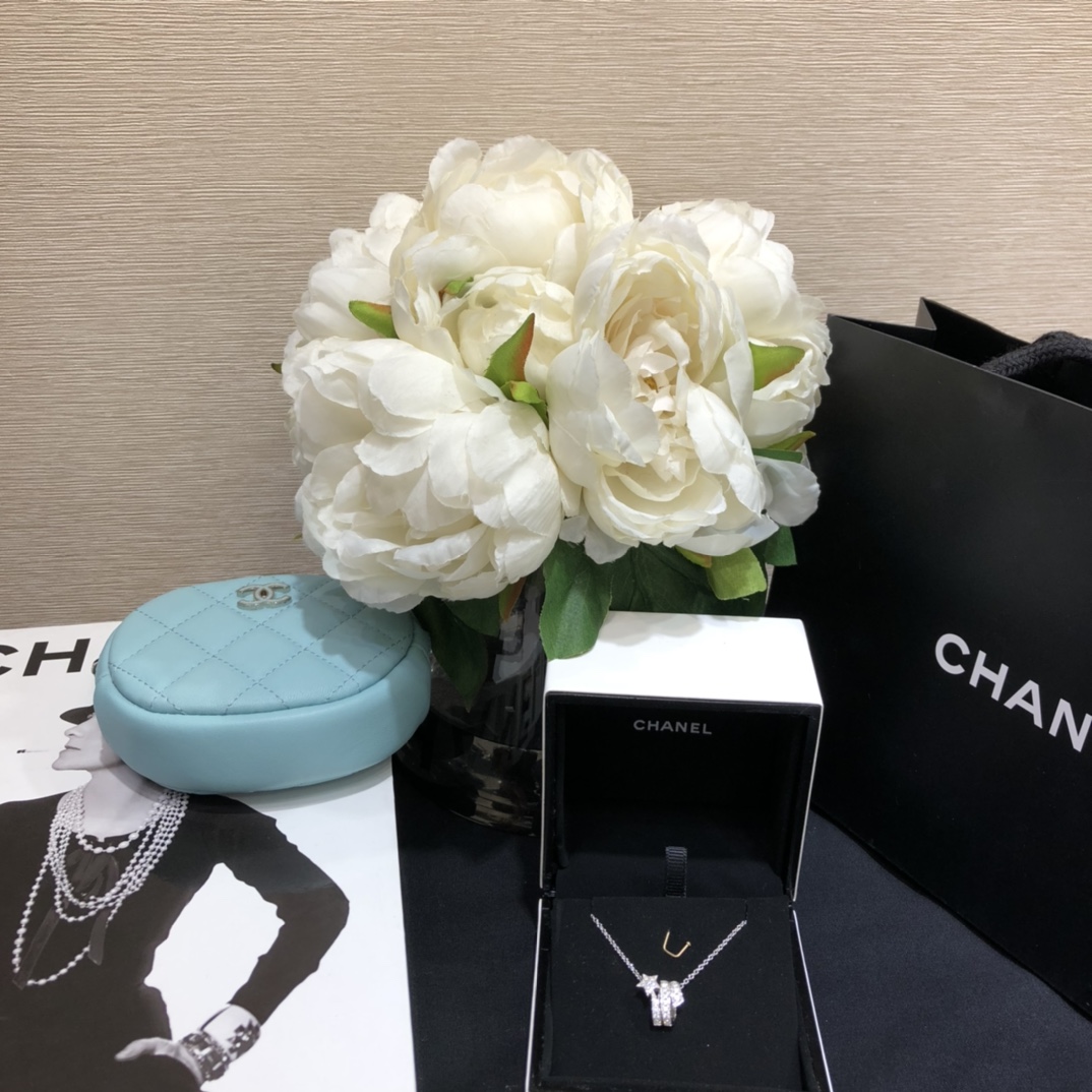 Chanel Necklace L