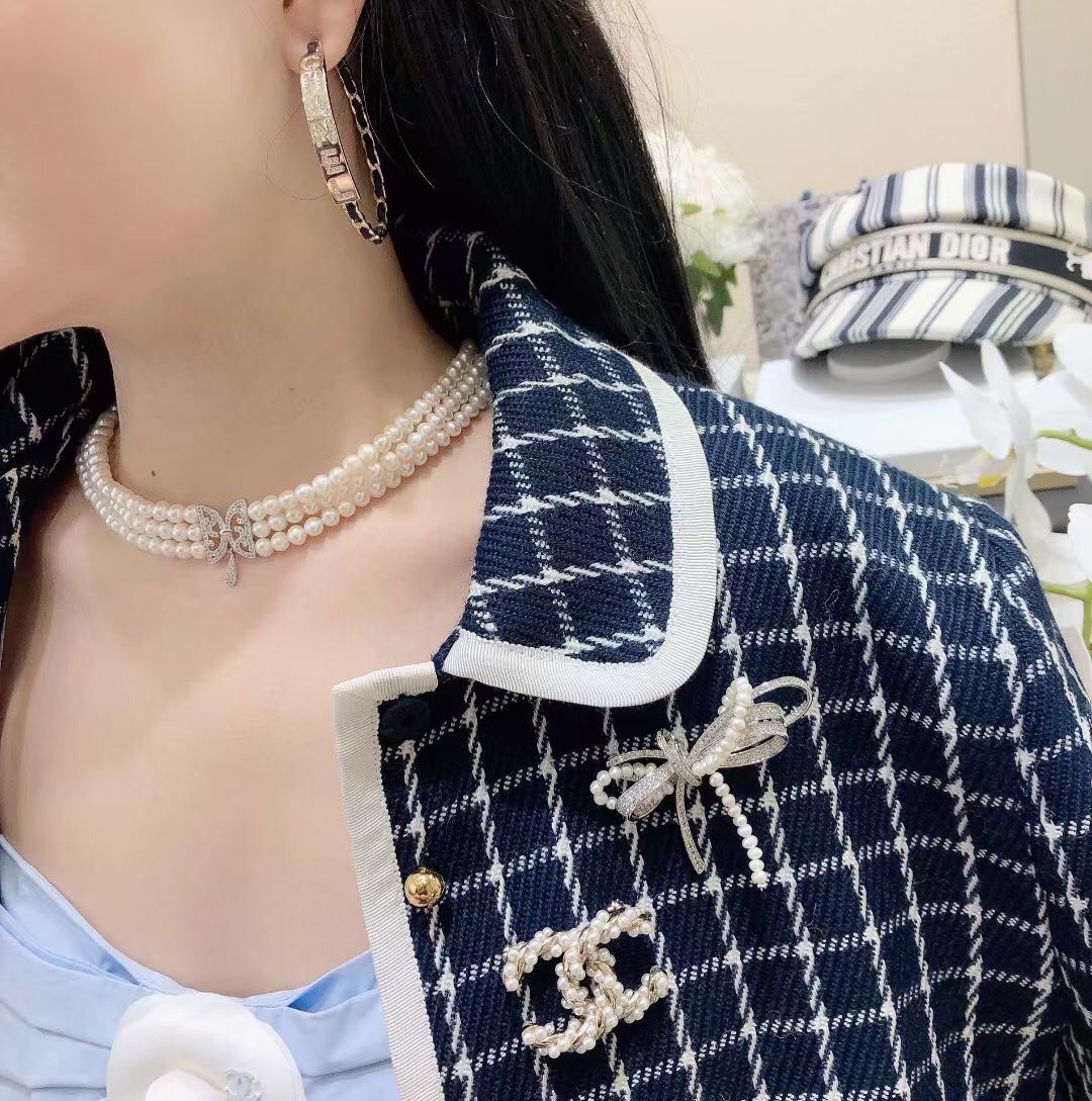 Chanel Brooch Pearl L