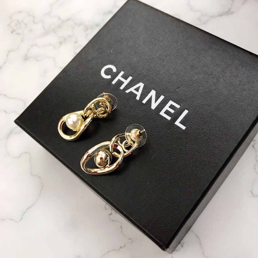 Chanel Earrings L