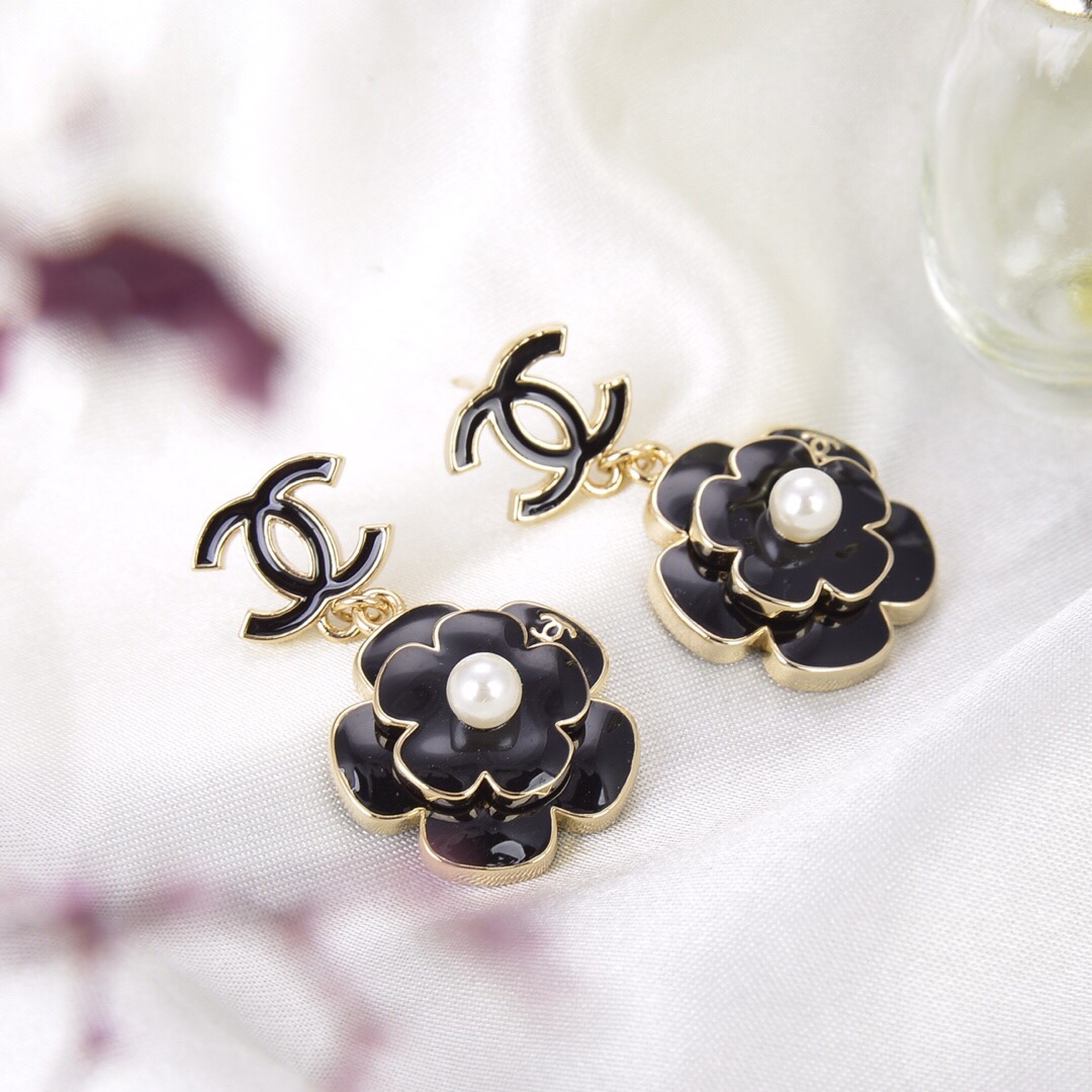 Chanel Earrings L