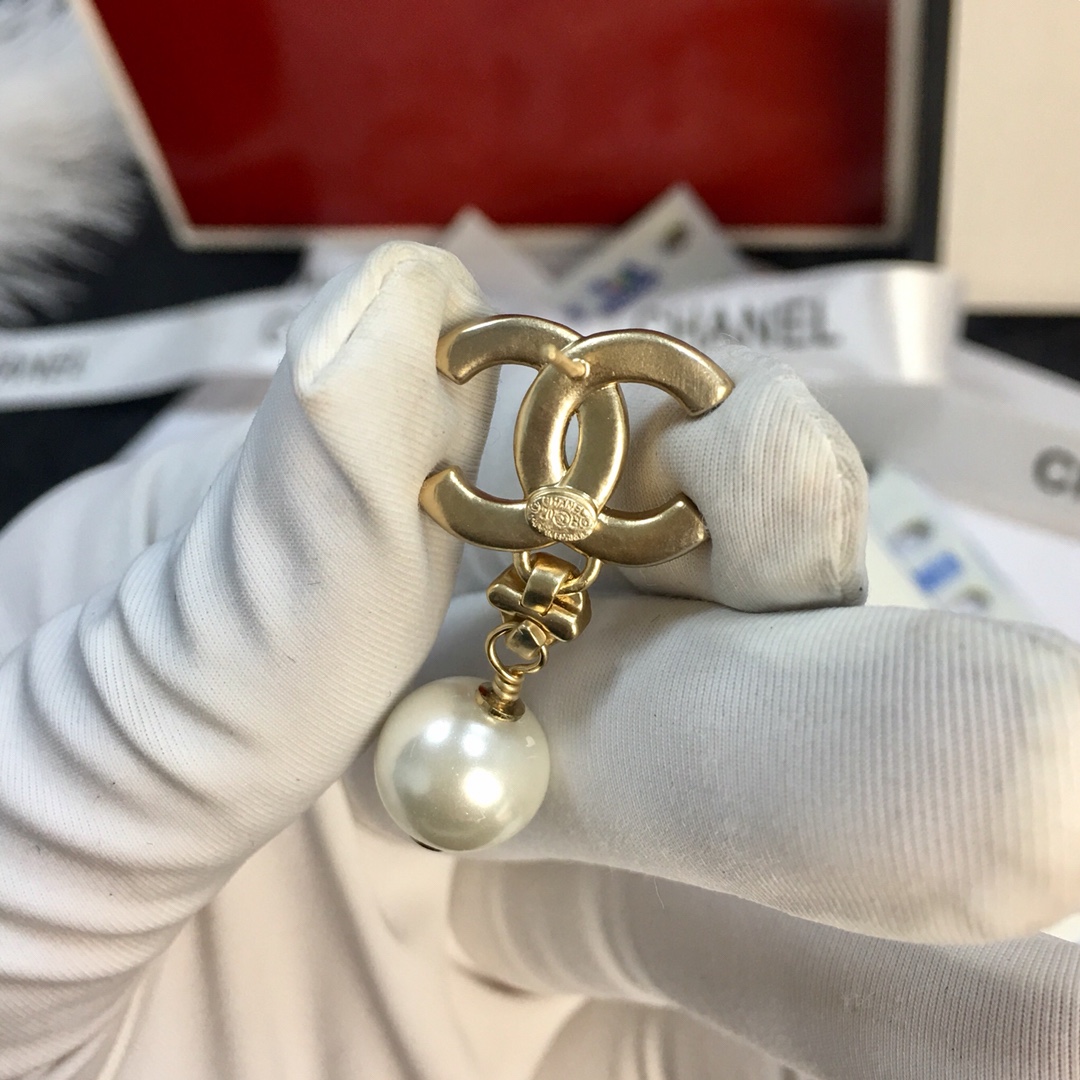 Chanel Earrings Pearl L