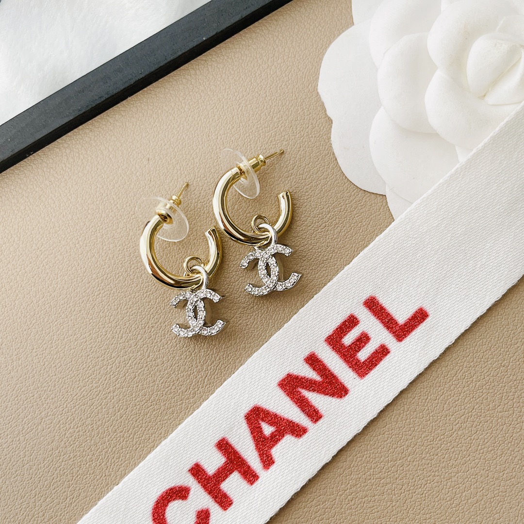 Chanel Earrings Silver S-l