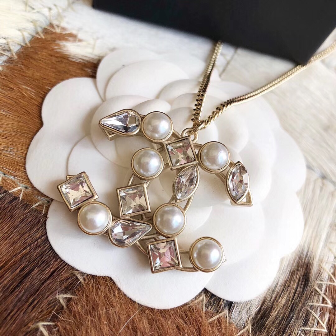 Chanel Necklace Pearl L
