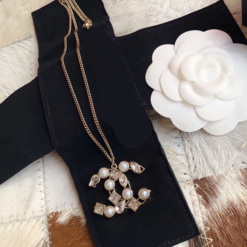 Chanel Necklace Pearl L
