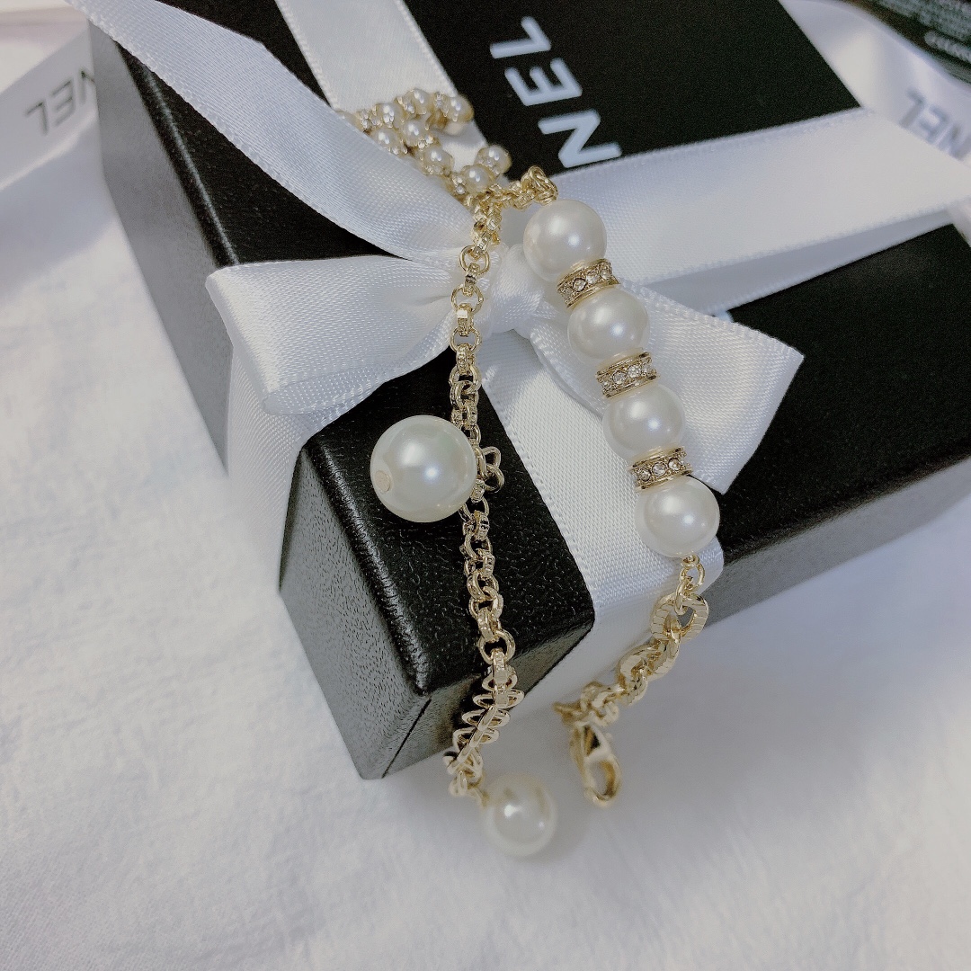 Chanel Bracelet Pearl L
