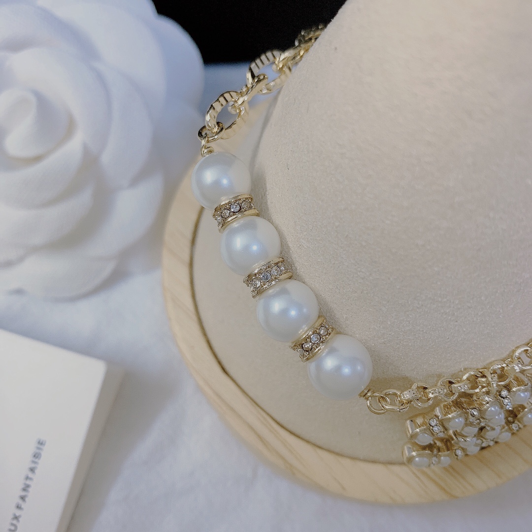 Chanel Bracelet Pearl L