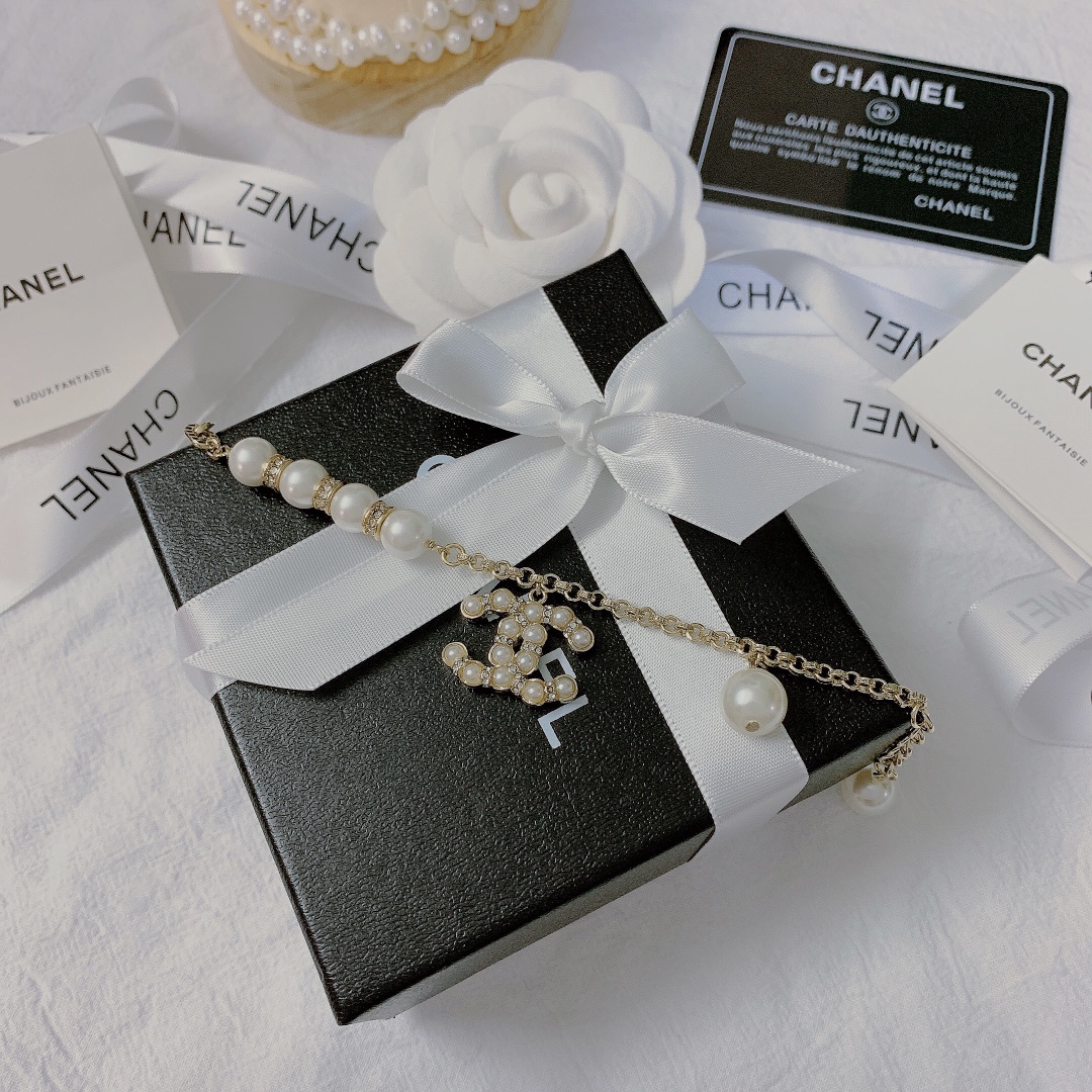 Chanel Bracelet Pearl L