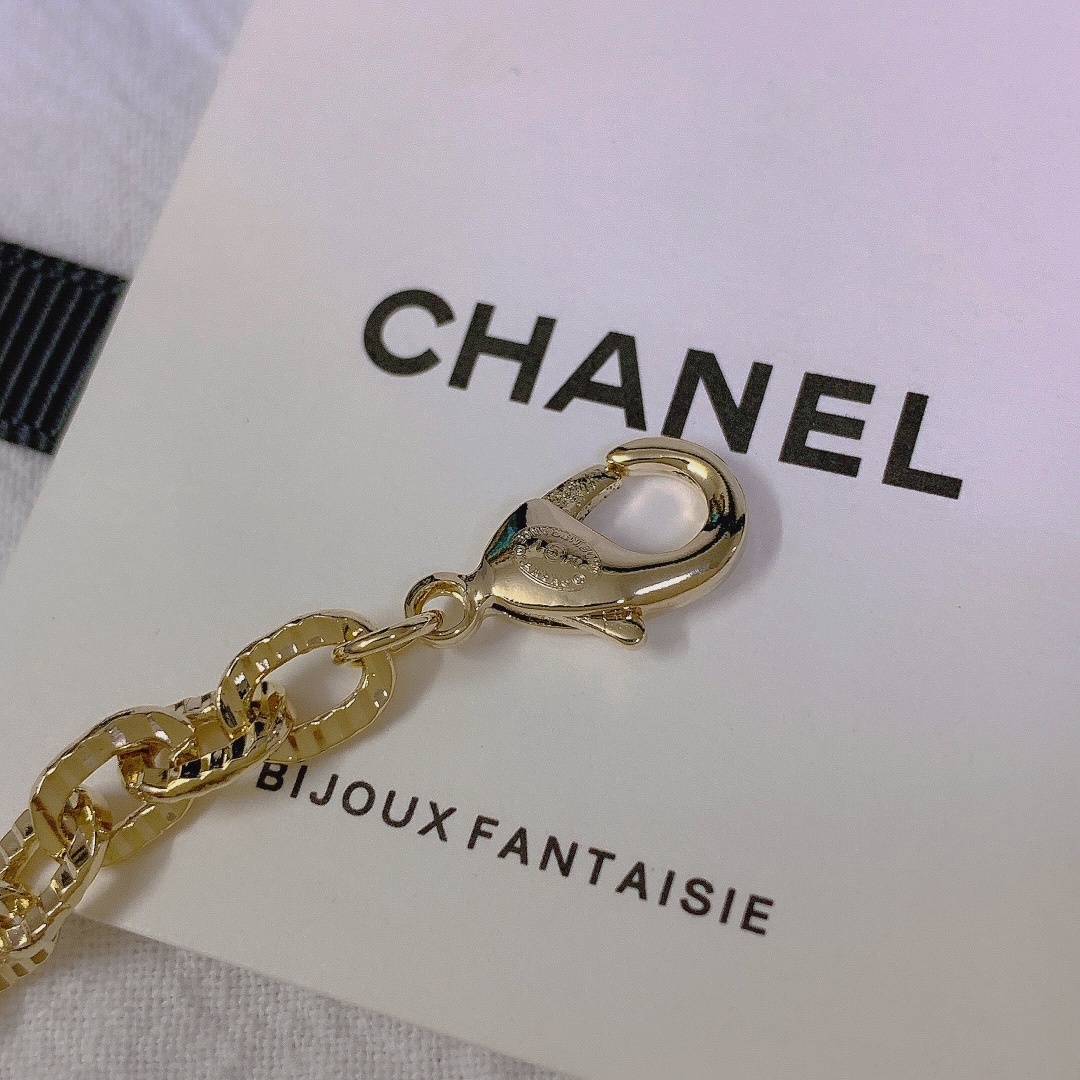 Chanel Bracelet Pearl L