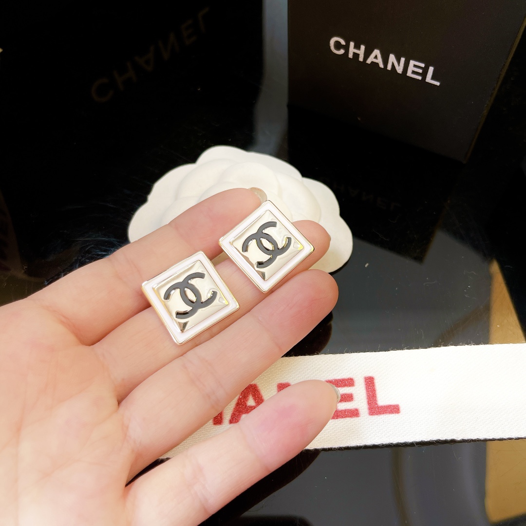 Chanel Earrings Black L