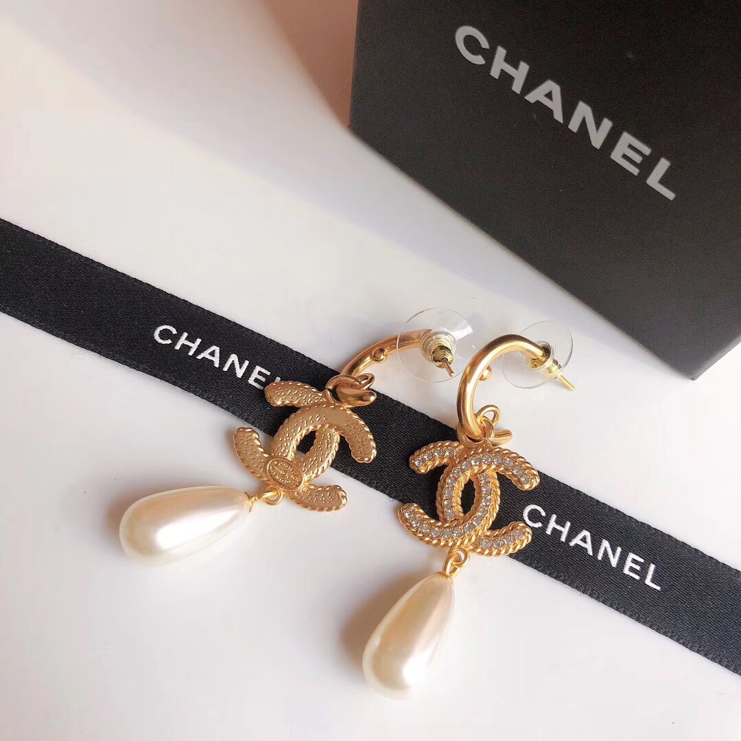 Chanel Earrings Silver S-l