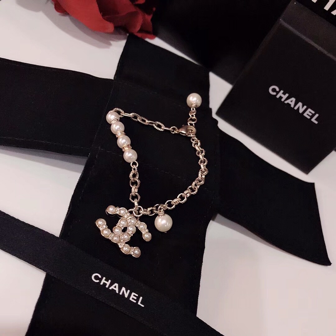 Chanel Bracelet Pearl L