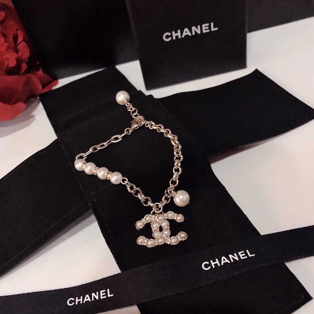 Chanel Bracelet Pearl L
