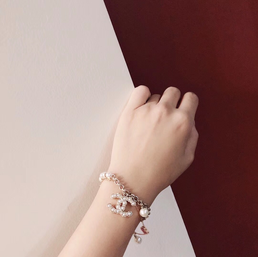 Chanel Bracelet Pearl L