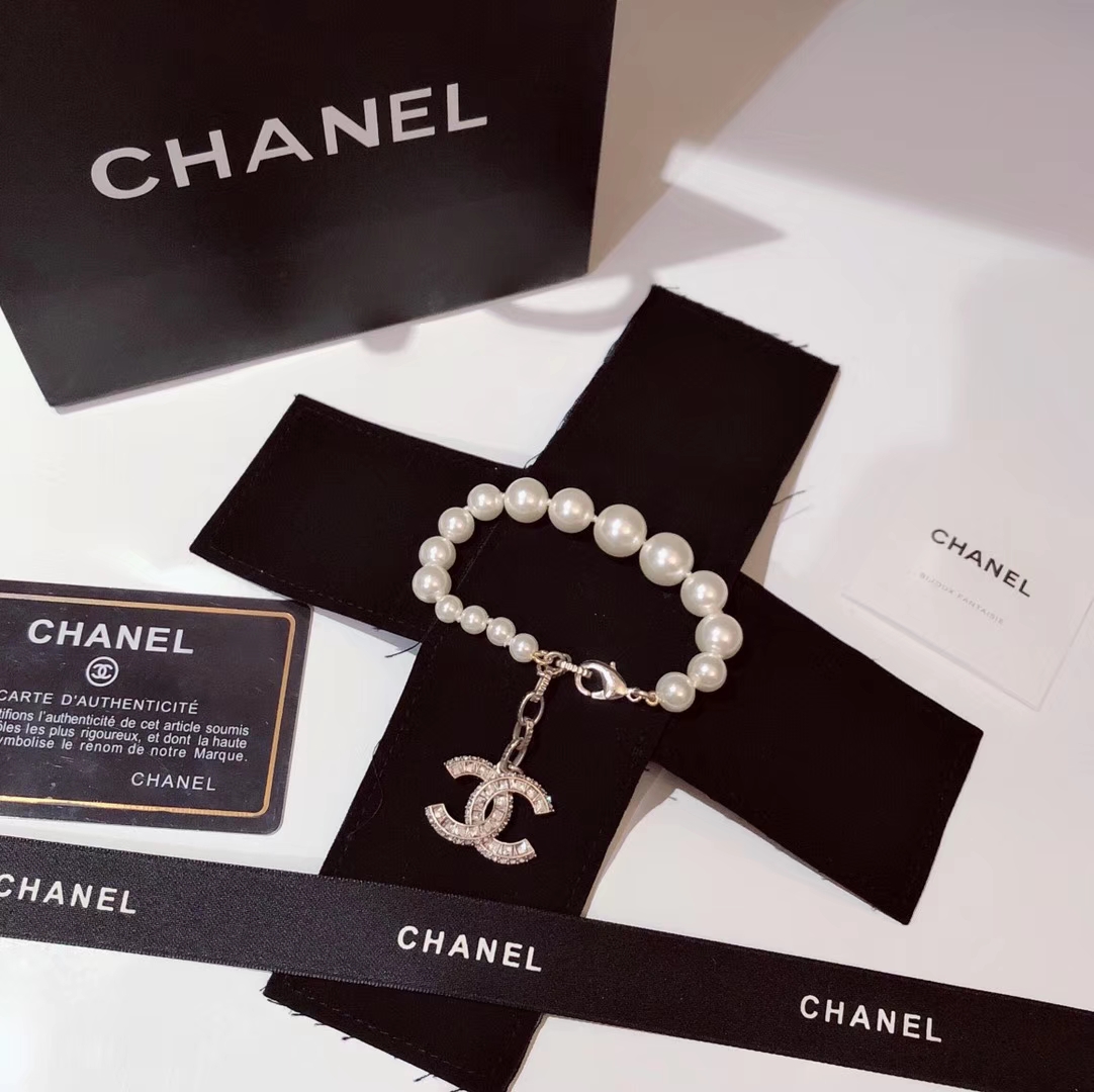 Chanel Bracelet Pearl L