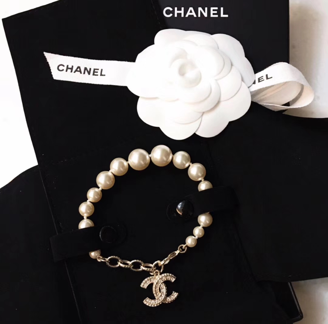 Chanel Bracelet Pearl L