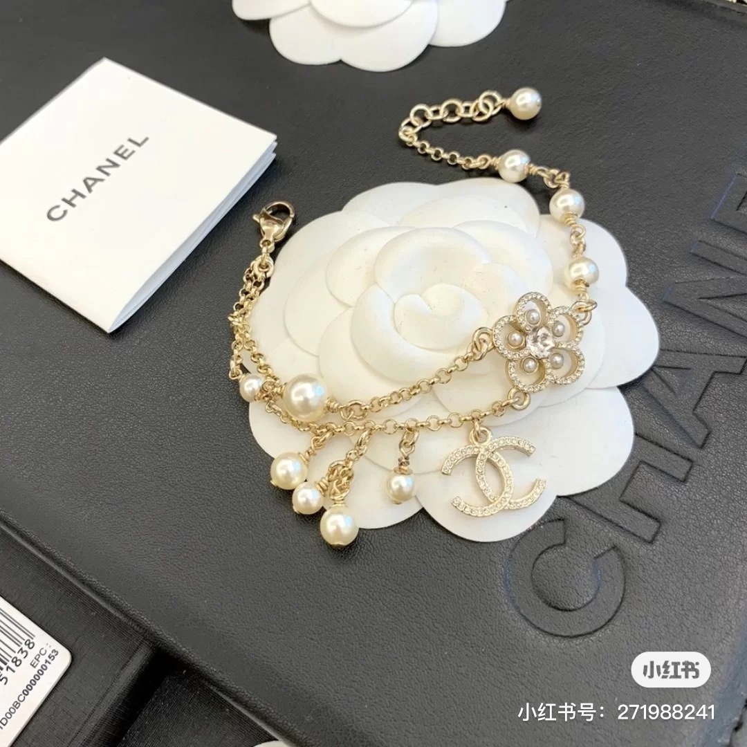 Chanel Bracelet Pearl L