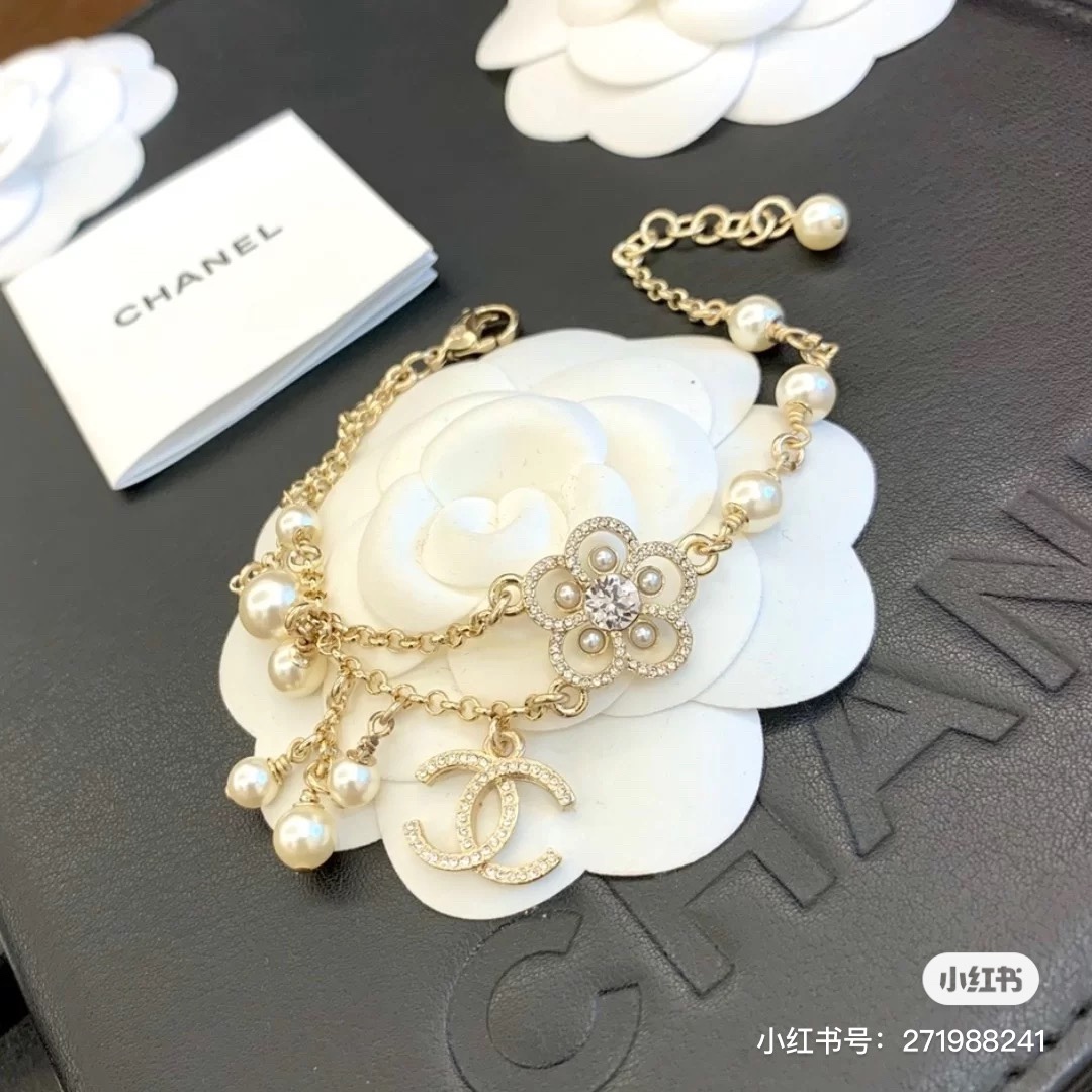 Chanel Bracelet Pearl L