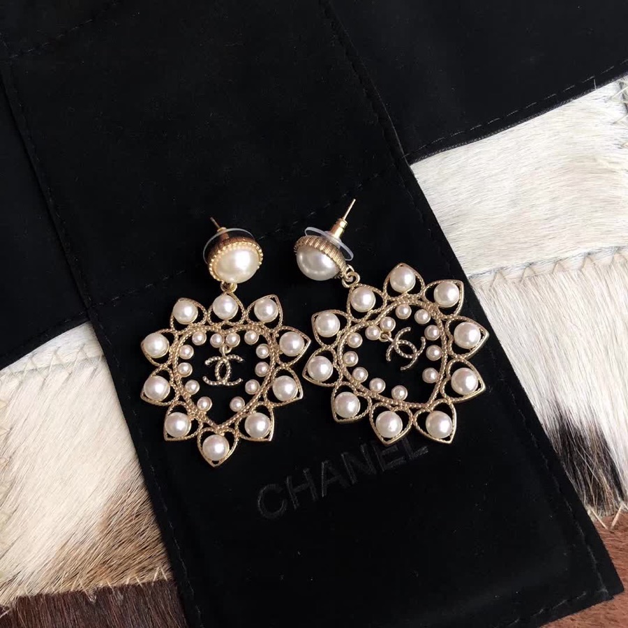 Chanel Earrings Pearl L