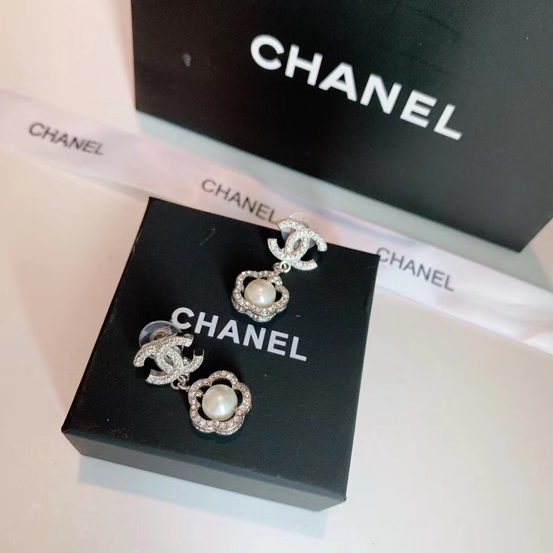 Chanel Earrings Silver S-l