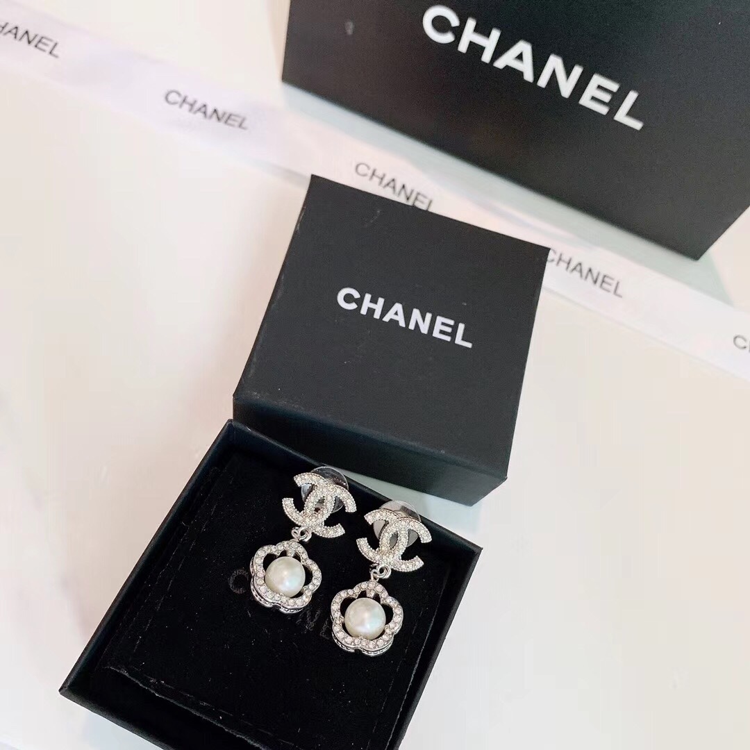 Chanel Earrings Silver S-l