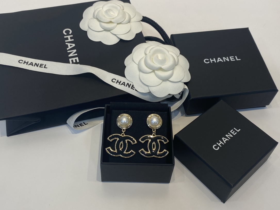 Chanel Earrings L