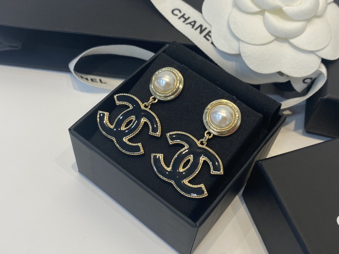 Chanel Earrings L