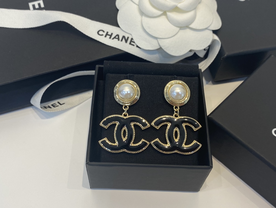 Chanel Earrings L