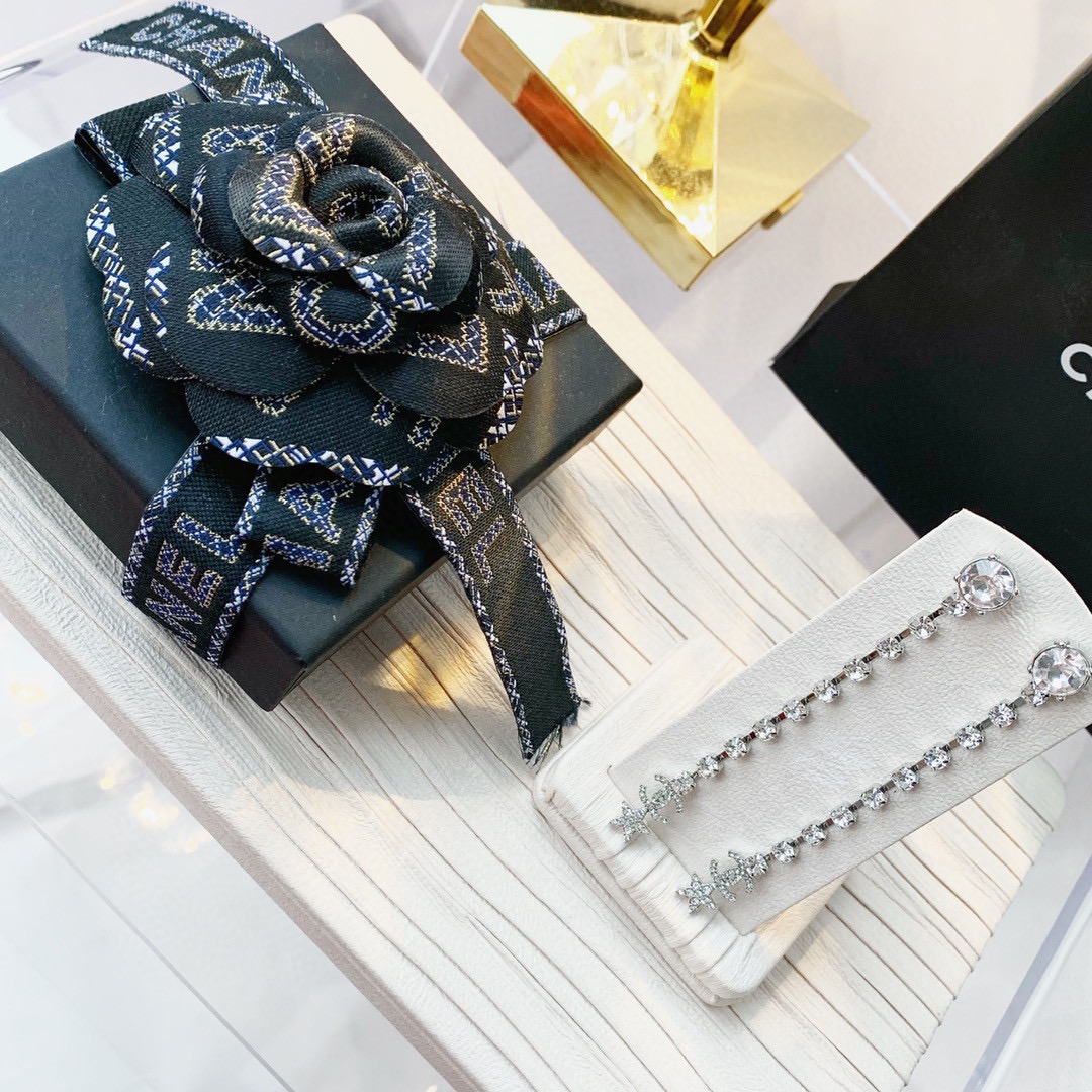 Chanel Necklace L