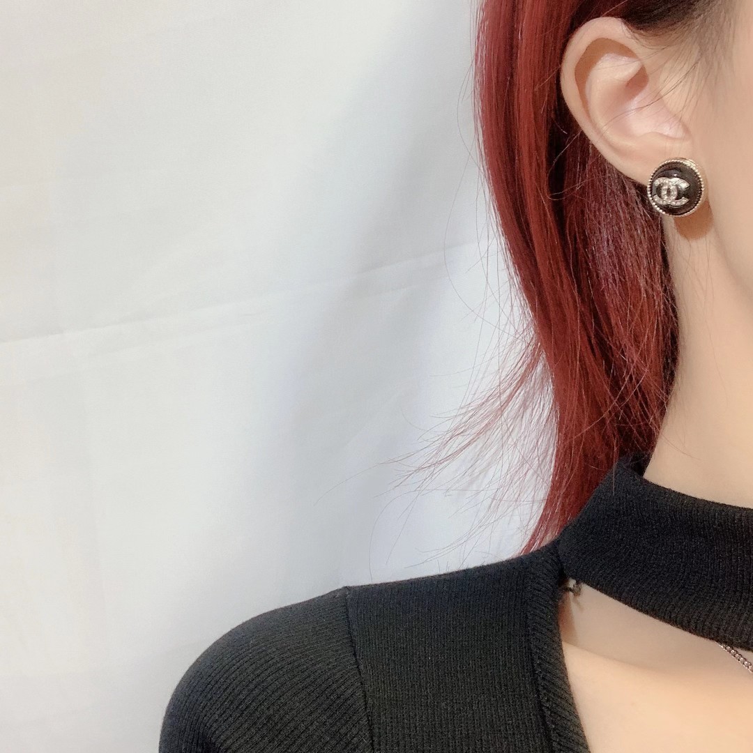 Chanel Earrings L