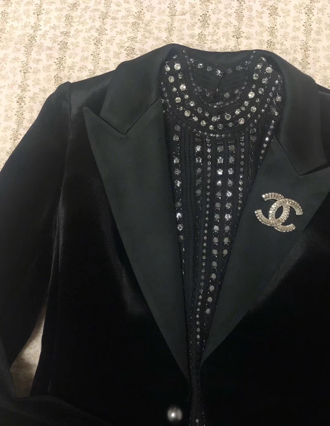 Chanel Brooch L