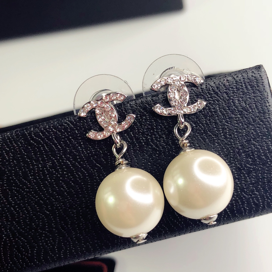 Chanel Basic Jewelry L