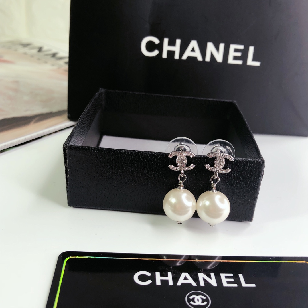 Chanel Basic Jewelry L