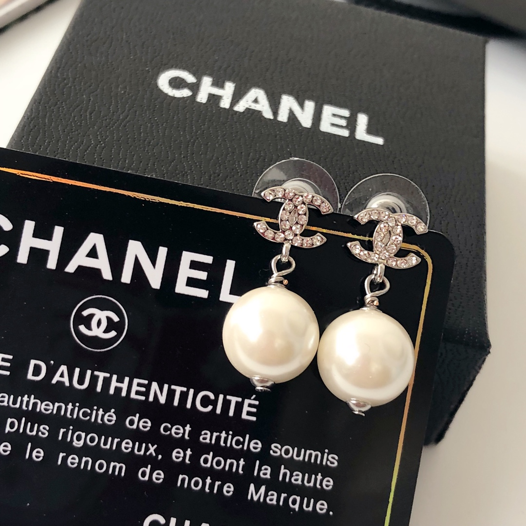 Chanel Basic Jewelry L
