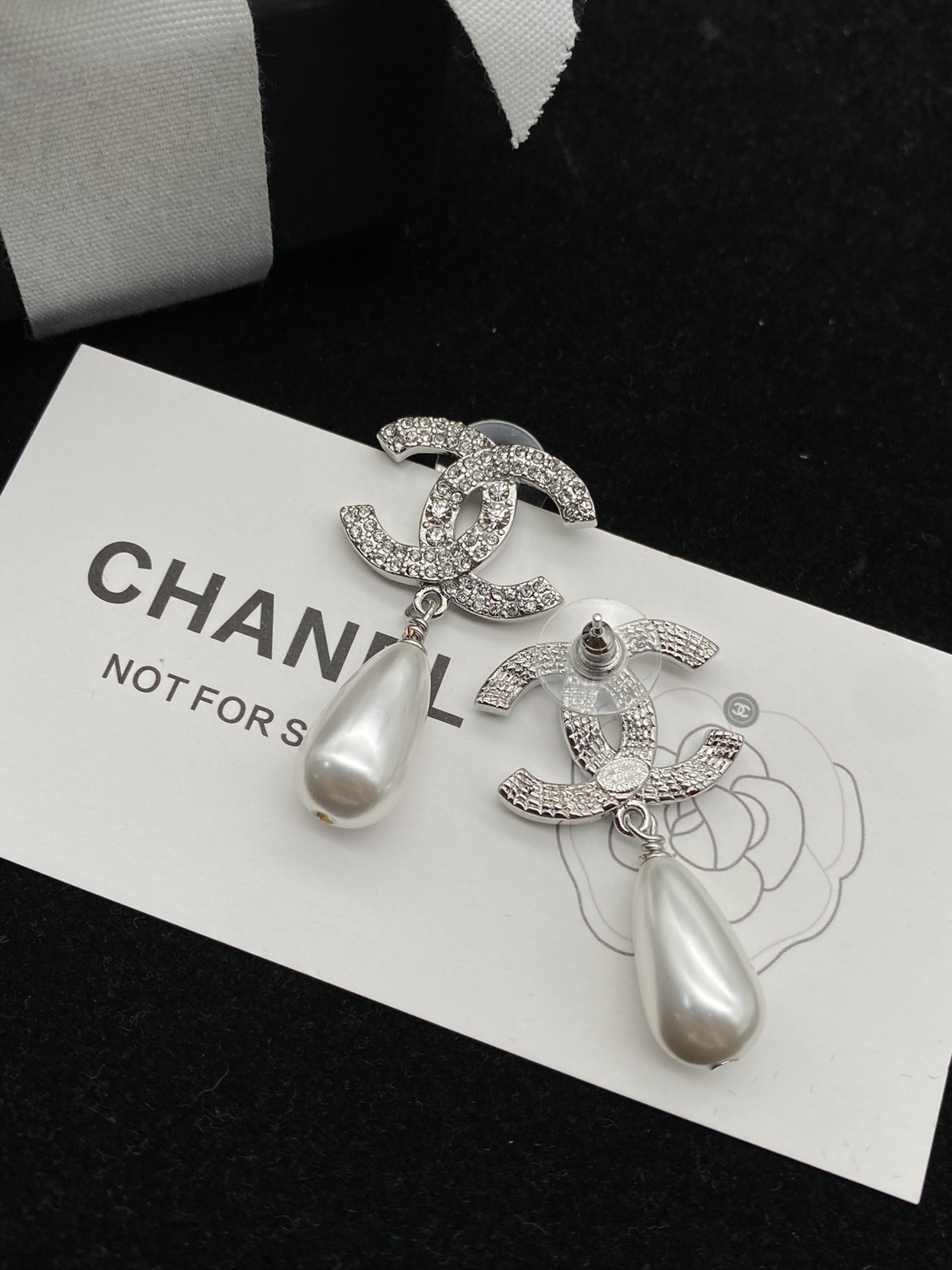 Chanel Earrings Pearl L