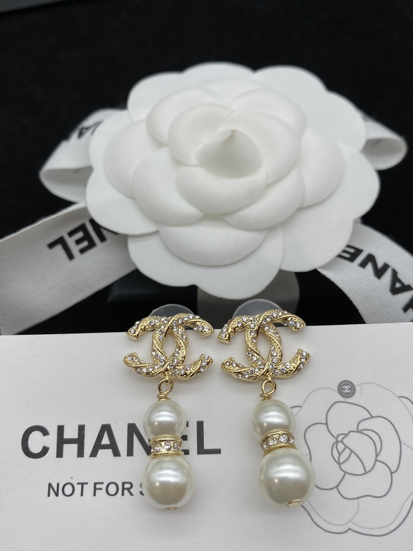 Chanel Earrings Pearl L