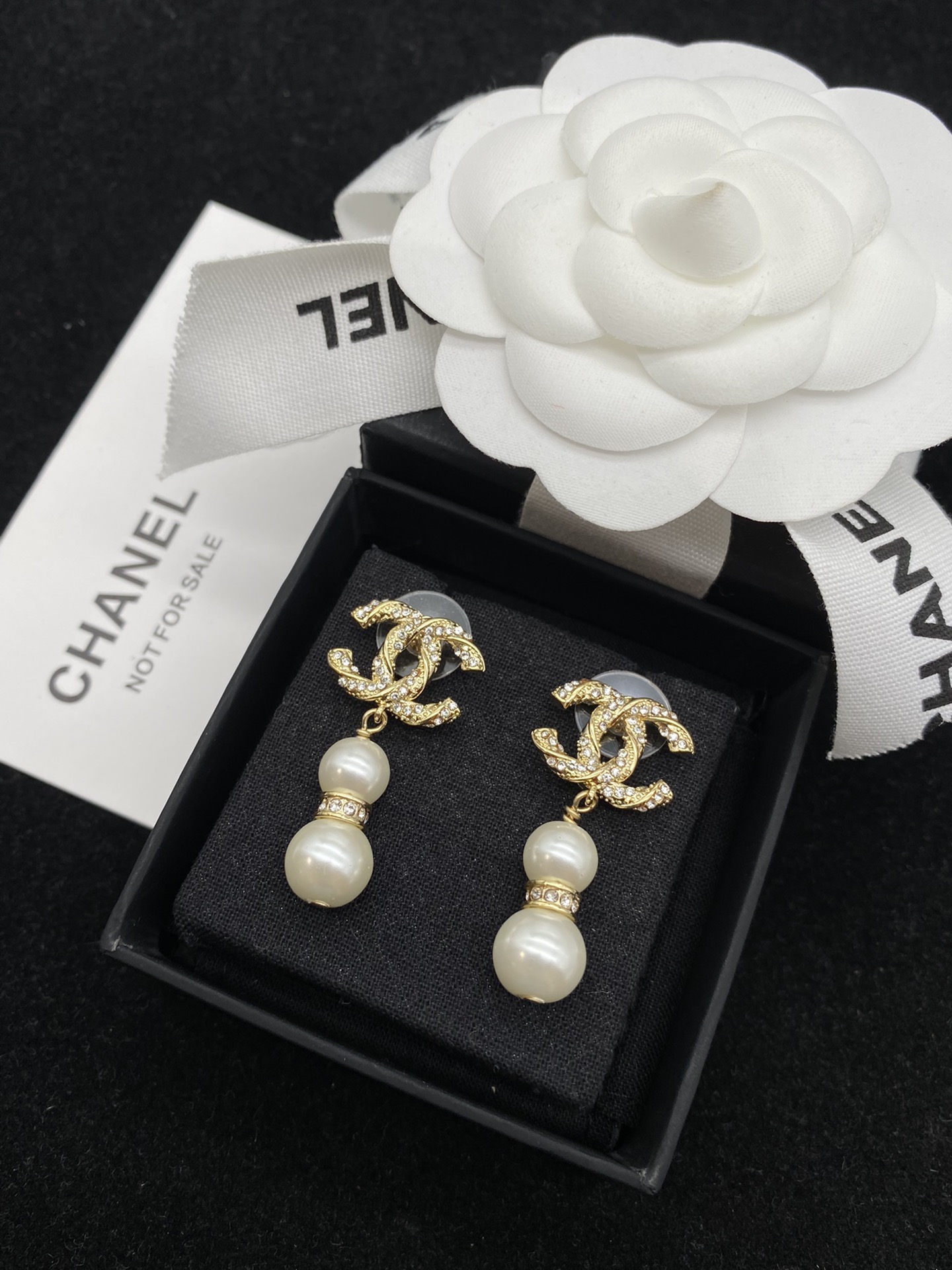 Chanel Earrings Pearl L