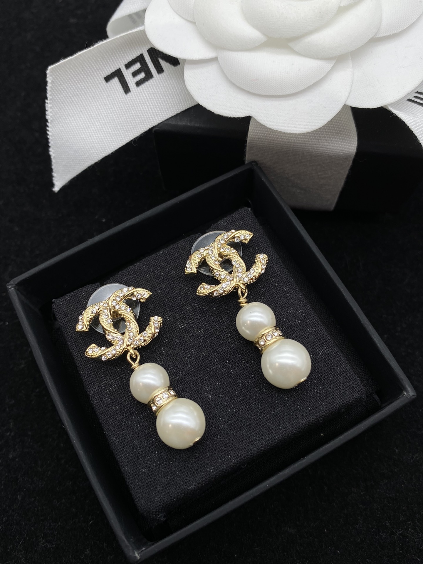 Chanel Earrings Pearl L