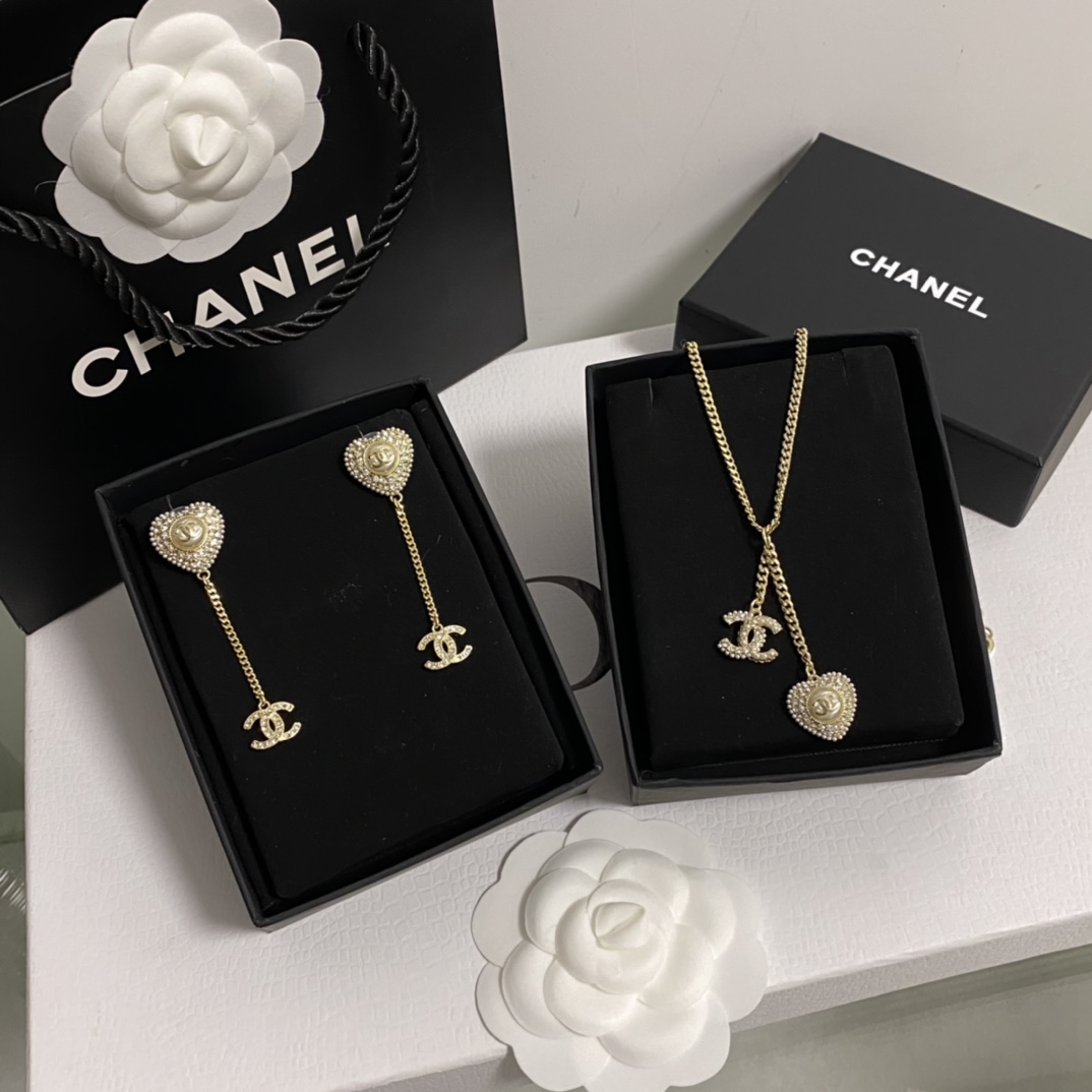 Chanel Basic Jewelry L